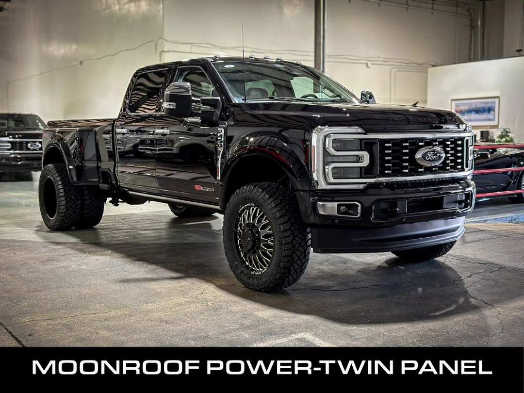 2025 Ford F450 Super Duty Crew PLATINUM PLUS 22" ARENA WHEELS WITH 37" MTs - Image 3