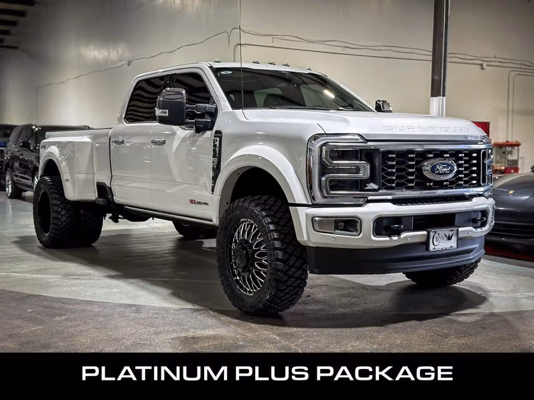 2026 Ford F450 Super Duty Crew Platinum Plus 22" Arena 37" Mts - Image 3