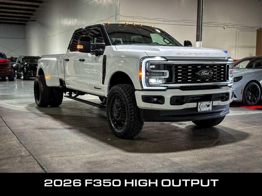 2026 Ford F350 Super Duty Crew Platinum 8 ft - Image 3