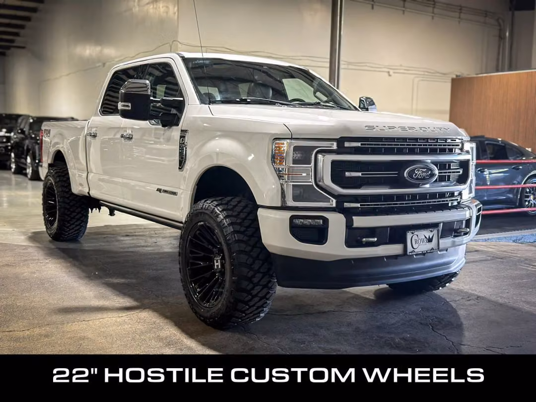 2020 Ford F350 Super Duty Crew Platinum 6 3/4 ft - Image 3