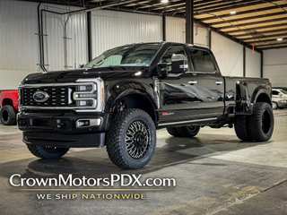 2025 Ford F450 Super Duty Crew PLATINUM PLUS 22" ARENA WHEELS WITH 37" MTs