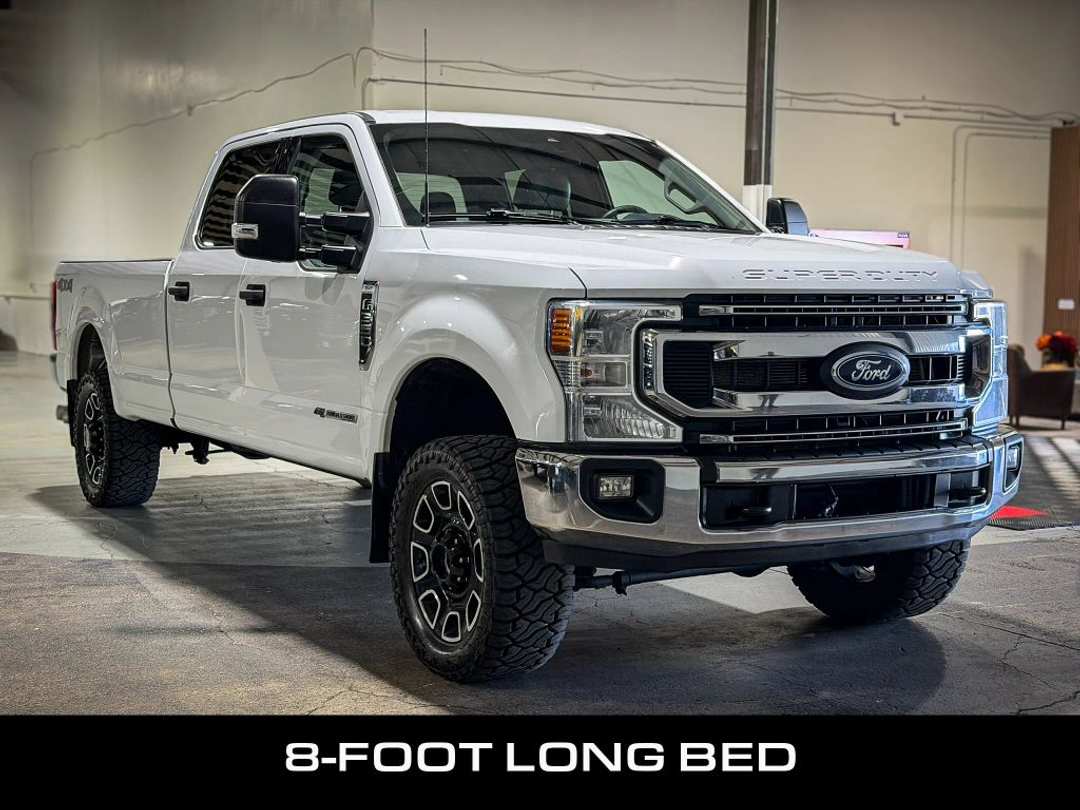 2022 Ford F350 Super Duty Crew XLT 8 ft One Owner - Image 3
