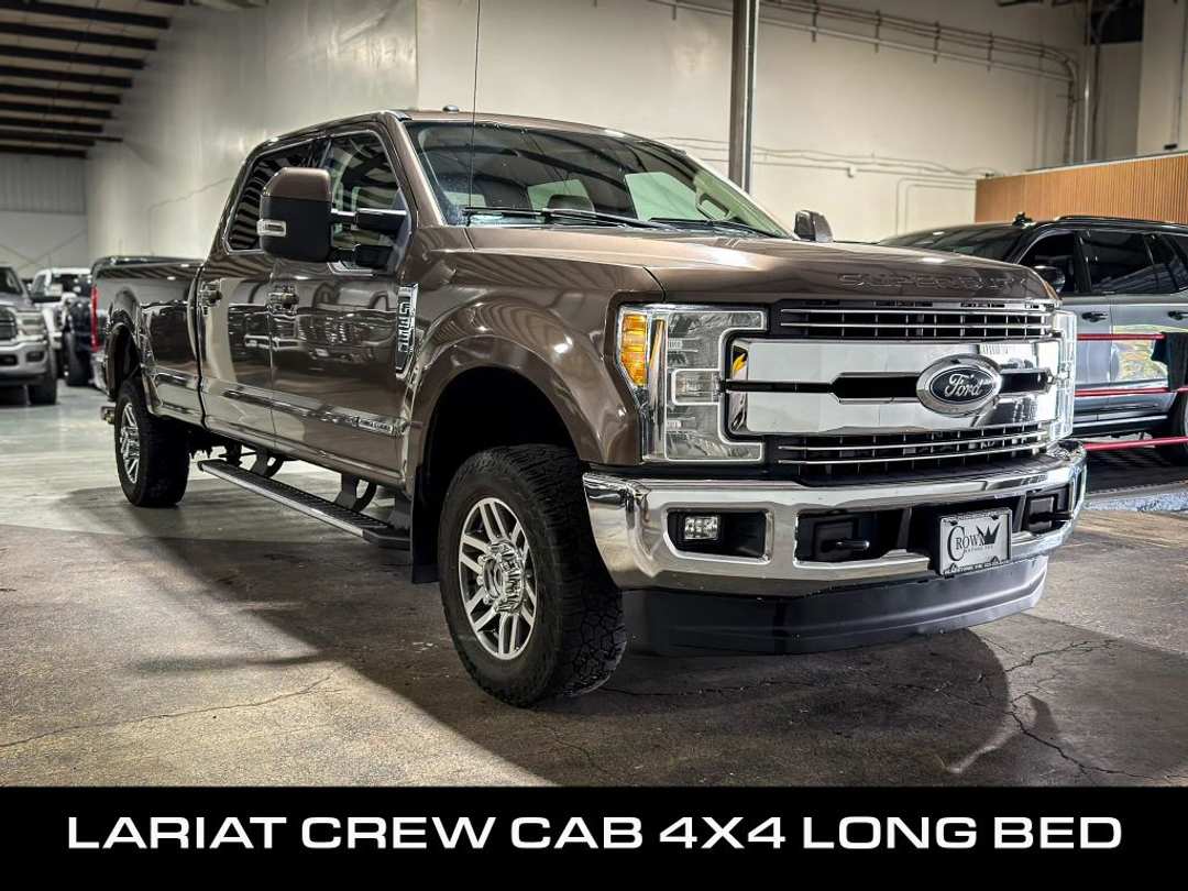 2017 Ford F350 Super Duty Crew Lariat 8 ft - Image 3