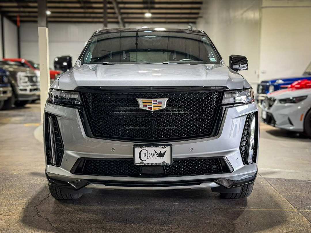 2024 Cadillac Escalade VSeries - Image 3