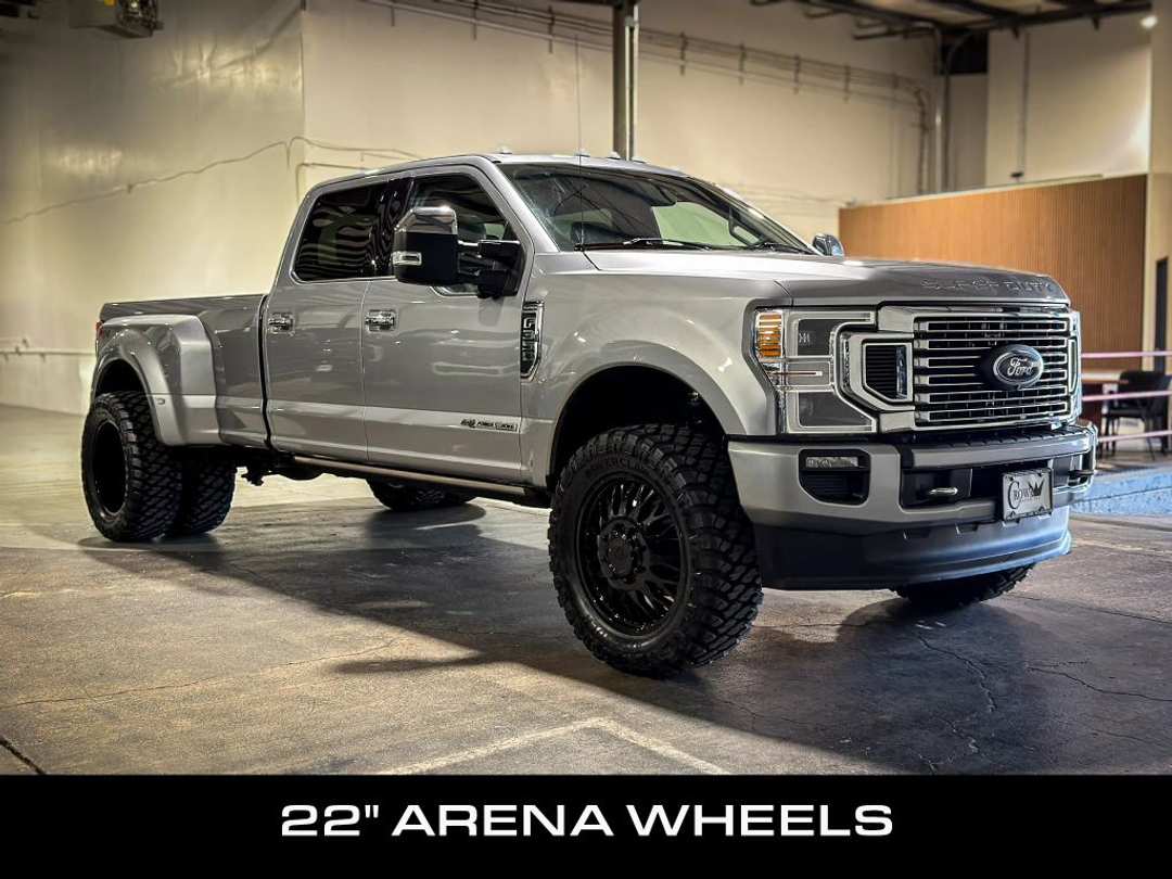 2020 Ford F350 Super Duty Crew Platinum 22" Arena 37" MT - Image 3