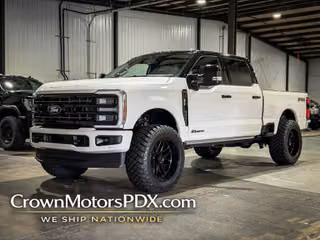 2026 Ford F350 Super Duty Crew Platinum Tuxedo Appearance Pkg 22" Fittipaldi