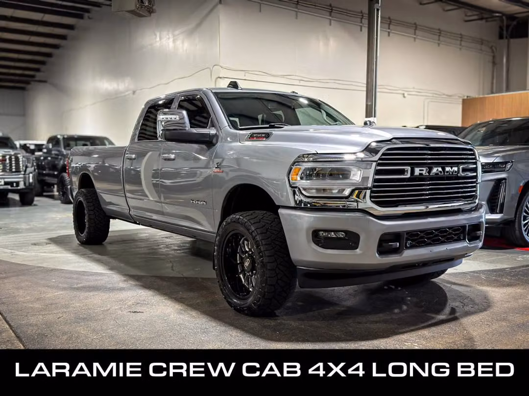 2023 Ram 3500 Crew Laramie 8 ft - Image 3