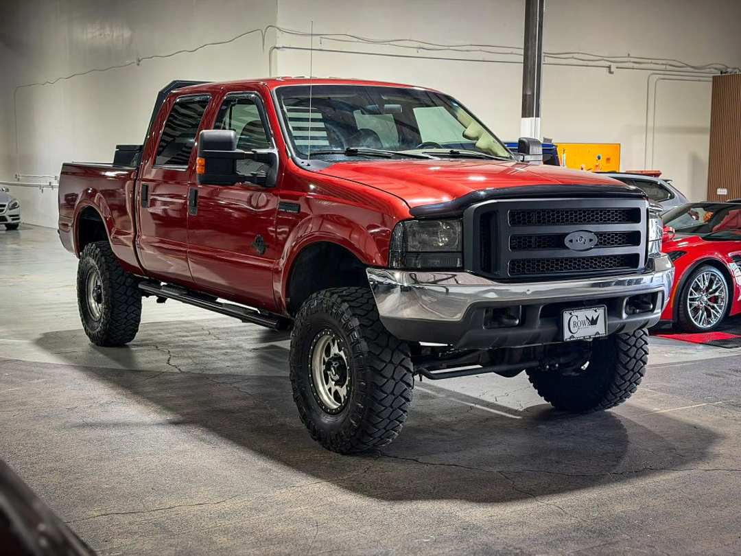 1999 Ford F350 Super Duty Crew Short Bed - Image 2