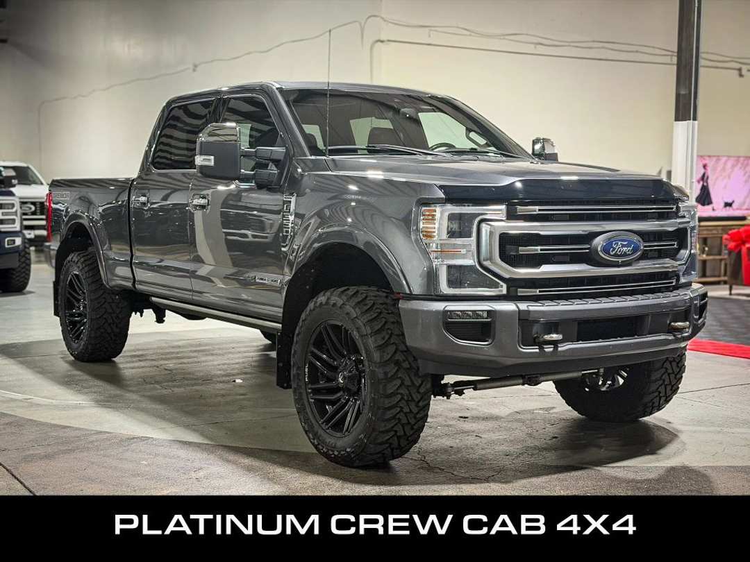 2022 Ford F350 Super Duty Crew Platinum 6 3/4 ft - Image 3