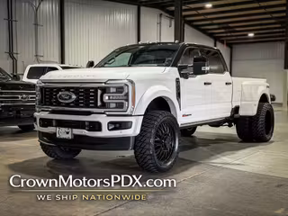 2026 Ford F450 Super Duty Crew Platinum 8 ft