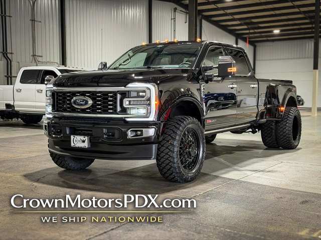 2026 Ford F450 Super Duty Crew Platinum 8 ft