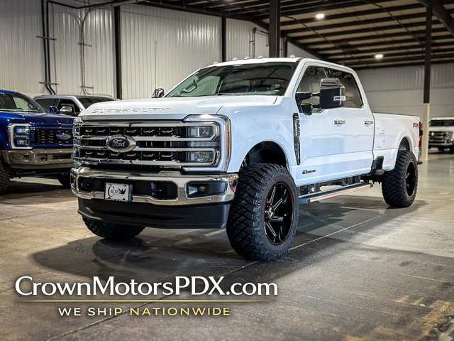 2026 Ford F350 Super Duty Crew Lariat 8 ft