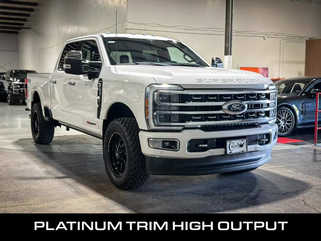 2023 Ford F350 Super Duty Crew Platinum High Output - Image 3